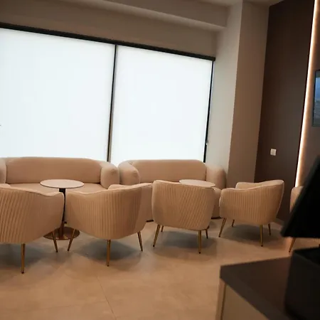 Otel Aquila D Dıraç