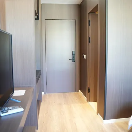 Aquila D 4* Durrës