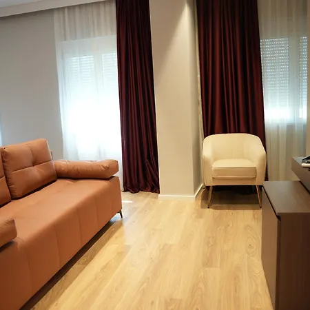 Aquila D Durrës