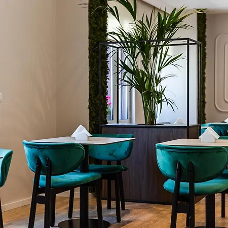 Aquila D 4* دراس