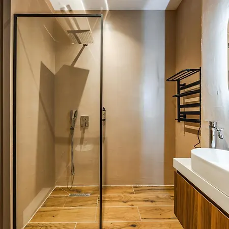 Aquila D 4* Durrës